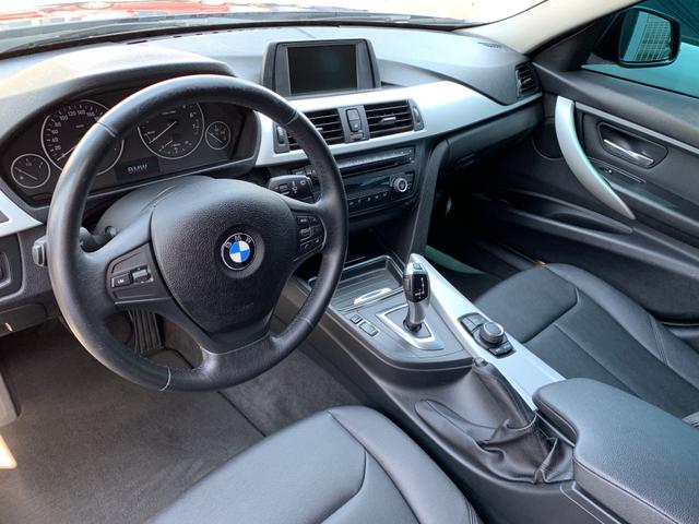 BMW 320i - Foto 12
