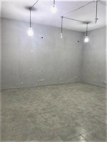Alugo imóvel com 650m2 na R. Pinto Madeira 437 em frente a unimed - Foto 16