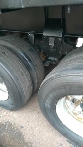 Vendo carreta LS ano 2001 assoalho de ferro roda raiada 295 com pneus - Foto 6
