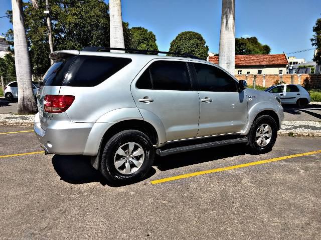SW4 automática 3.0 turbo diesel 4x4 SRV (Top de linha)
