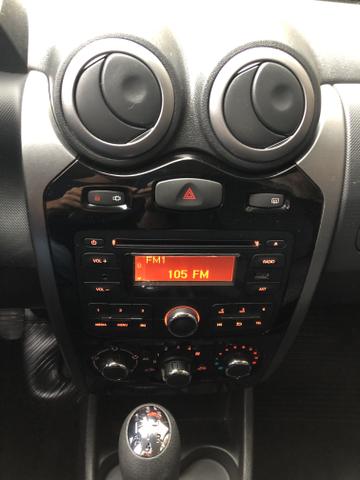 Sandero - Foto 11