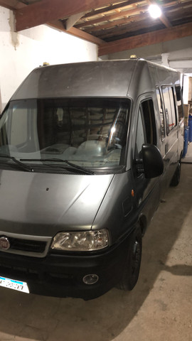 van mista passageiro e carga