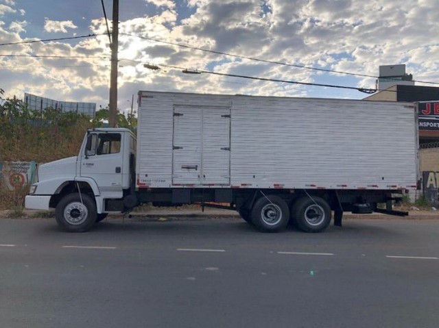 1620 L TURBO TRUCADO BAÚ