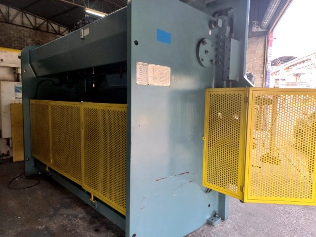 Dobradeira 4 Metros 160 Tons - Foto 4