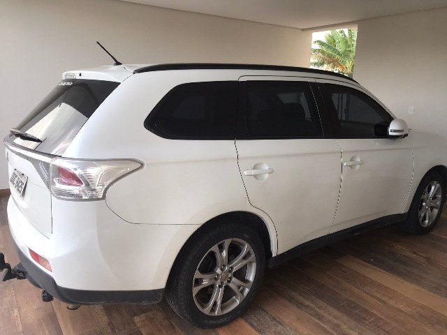 Mitsubishi Outlander 2.0 160cv com blindagem