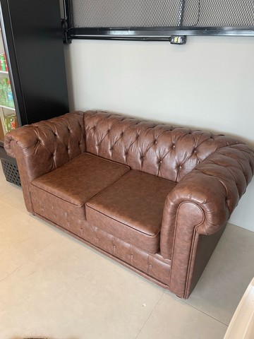 Sofá chesterfield couro dois lugares - Móveis - Marechal Rondon, Canoas  1141615778 | OLX