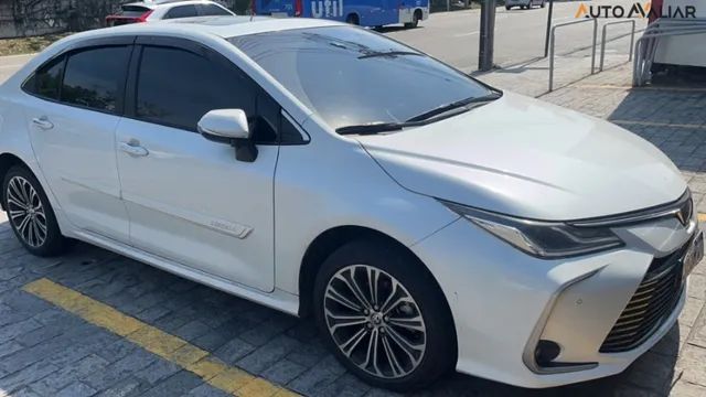 Corolla Altis 2022 km36.000 -Autorizada Mitsubishi-