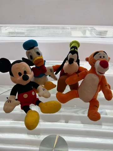 Pelúcia Mickey Minnie Pluto Tico e Teco Original Disney 100 anos em 2023