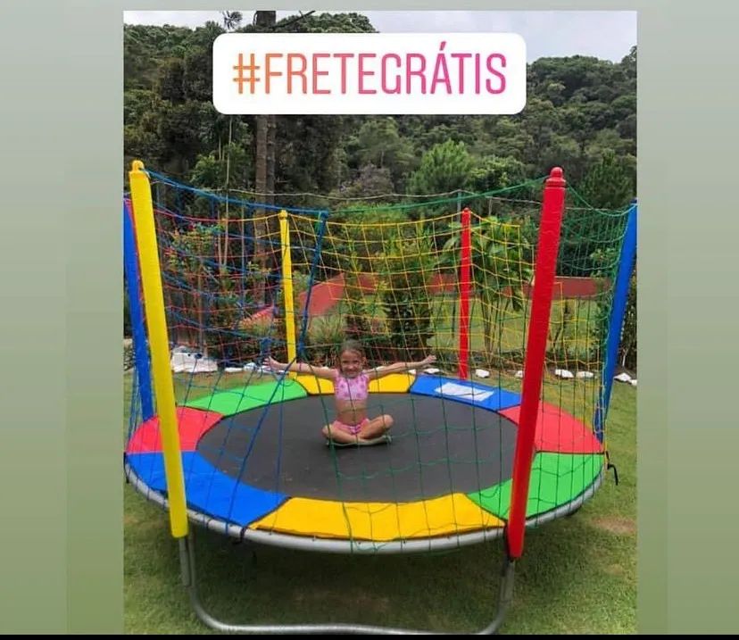 Aluguel de brinquedos/ Pula Pula/ Cama elástica/ Piscina de bolinha