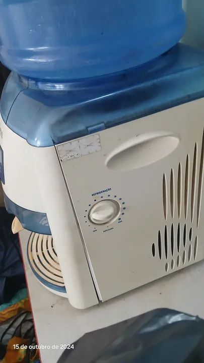 Bebedouro de água refrigerado Latina Acqua Ice faltando o gás  - Foto 2
