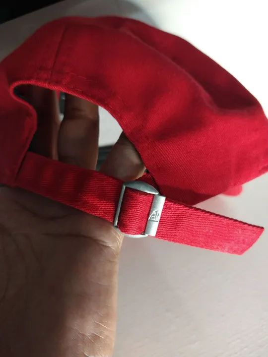 OPORTUNIDADE! Boné NY Vermelho C/ Ajuste - Foto 3