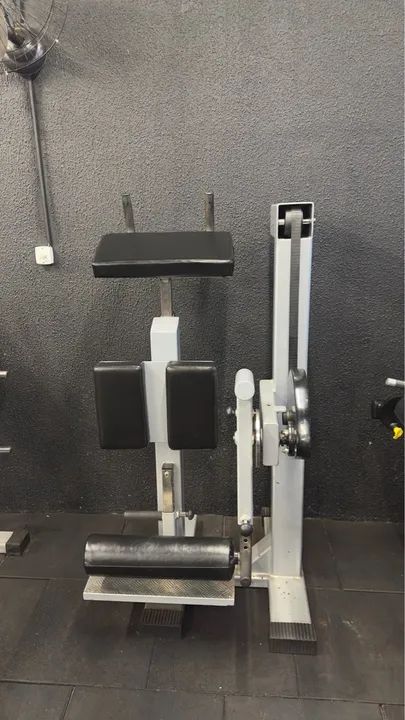 Máquina flexora em pé  Gervasport - Foto 3