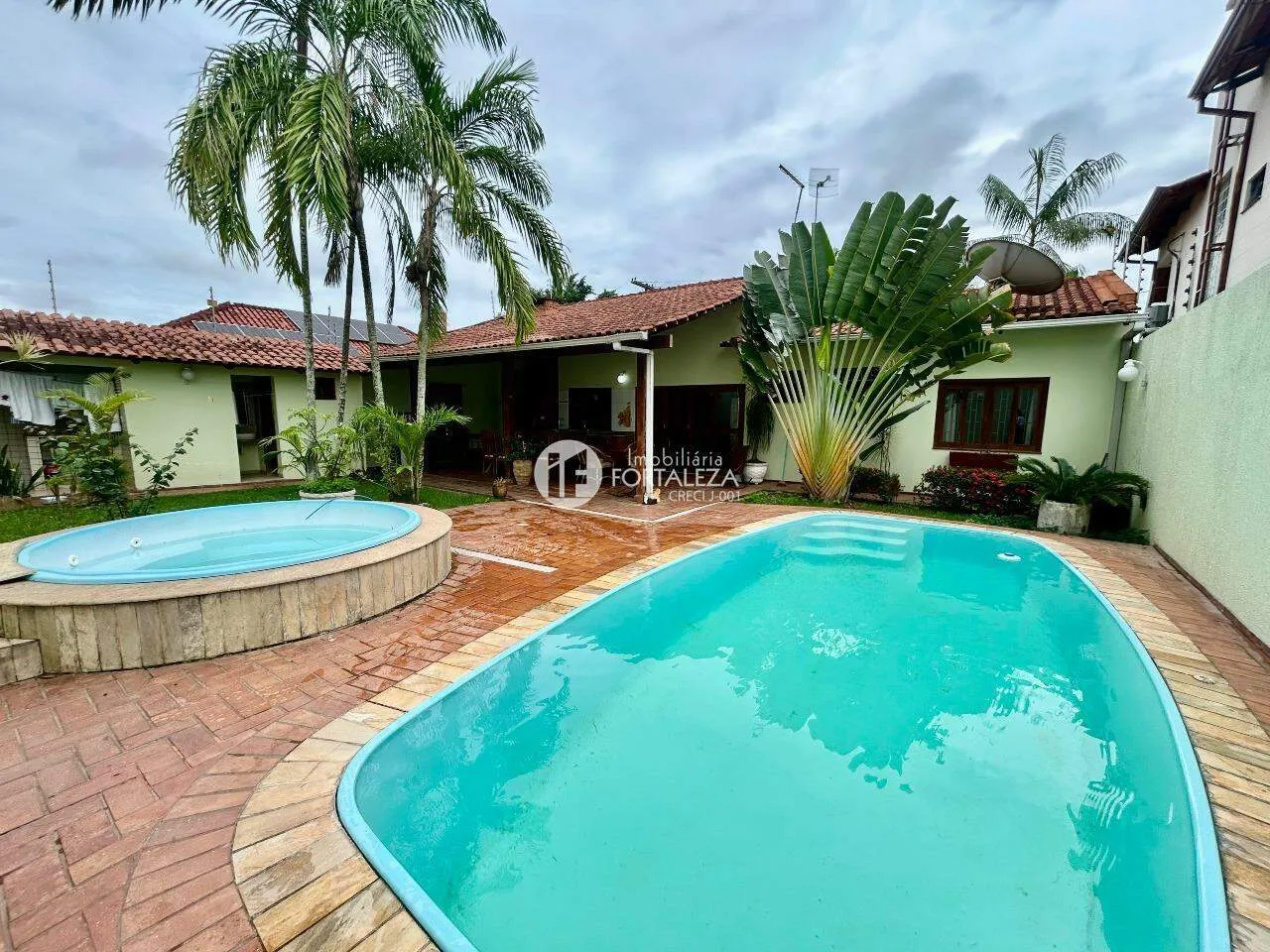 Casa Residencial para aluguel, 3 quartos, 1 suíte, 3 vagas, Loteamento dos Engenheiros - R