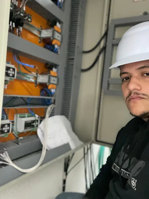 Eletricista profissinal