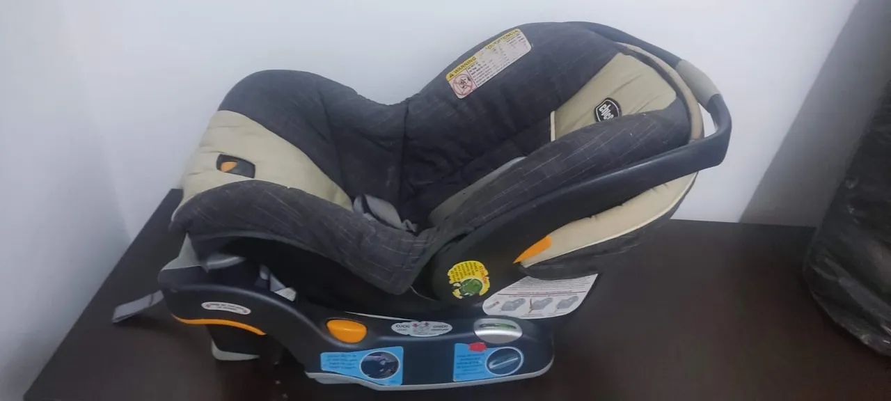 Bebe conforto Chicco 0-13kg com base para carro com isofix - Foto 3