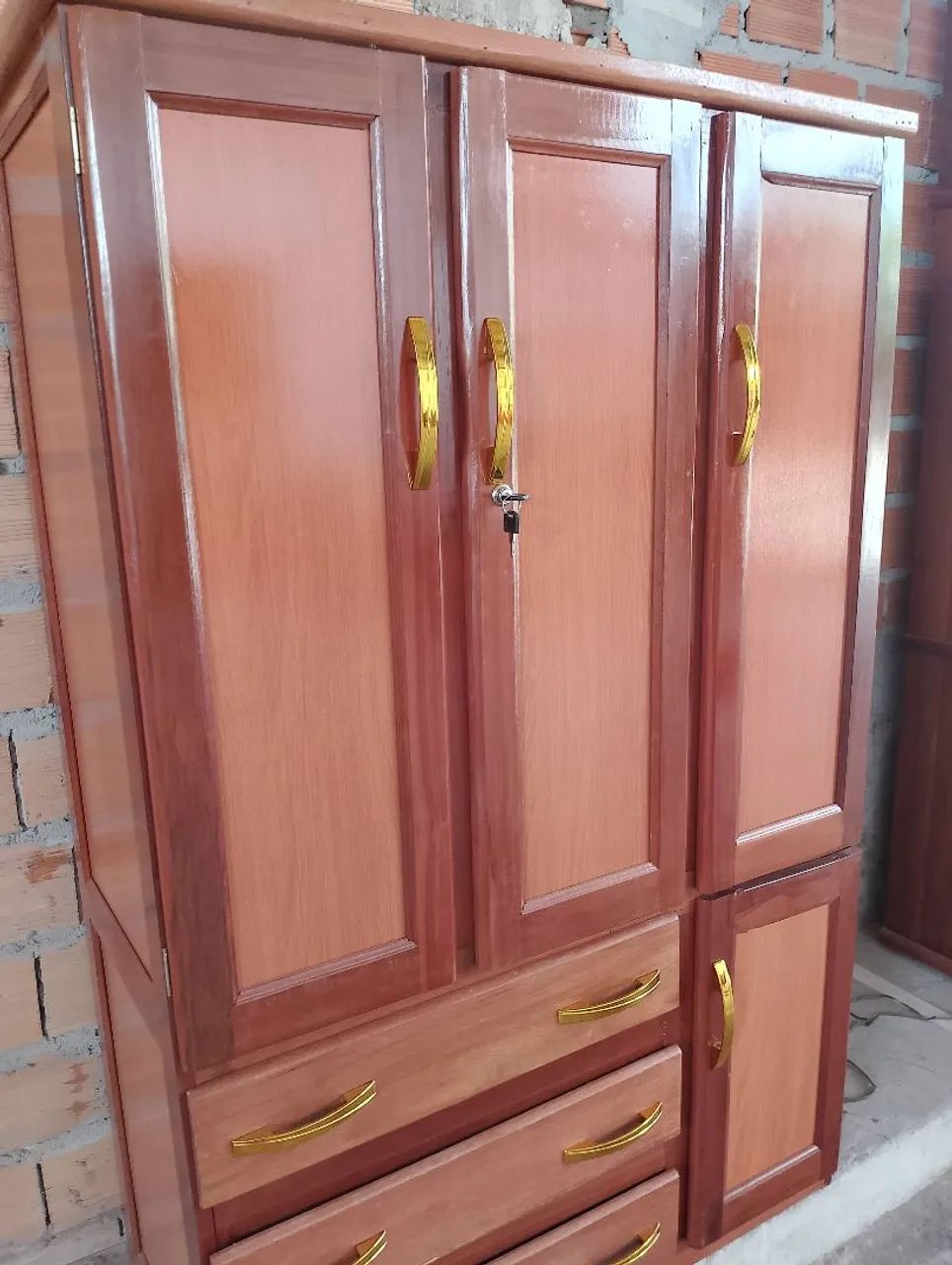 GUARDA ROUPA DE 3 PORTAS NOVO  - Foto 2