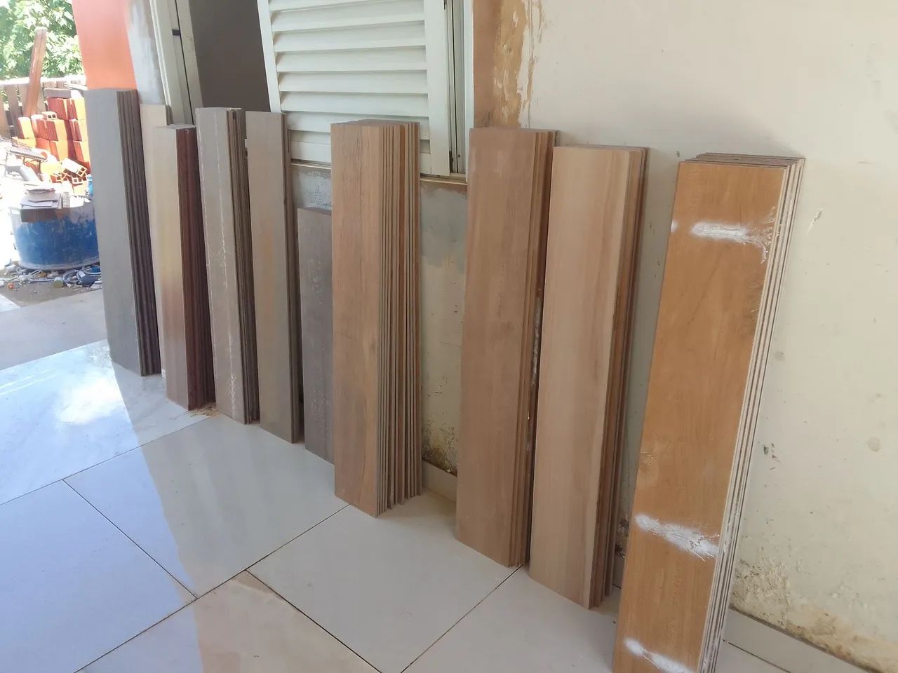 Porcelanato amadeirado tipo régua,5 reais cada peça  - Foto 3