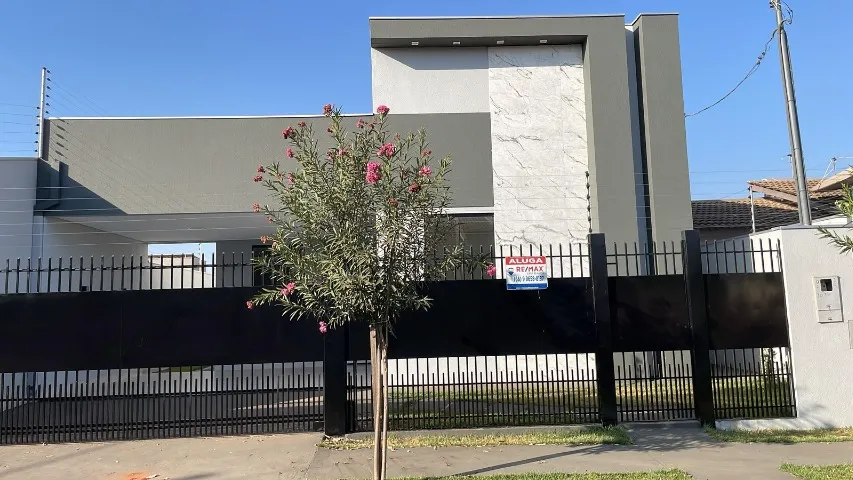 Casa à Venda com 3 Quartos no Monte Líbano