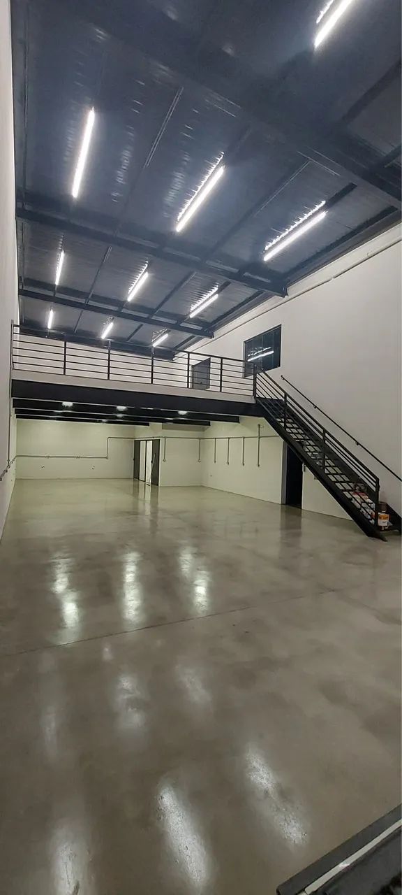 Loja - Barracão - Cômodo Comercial 