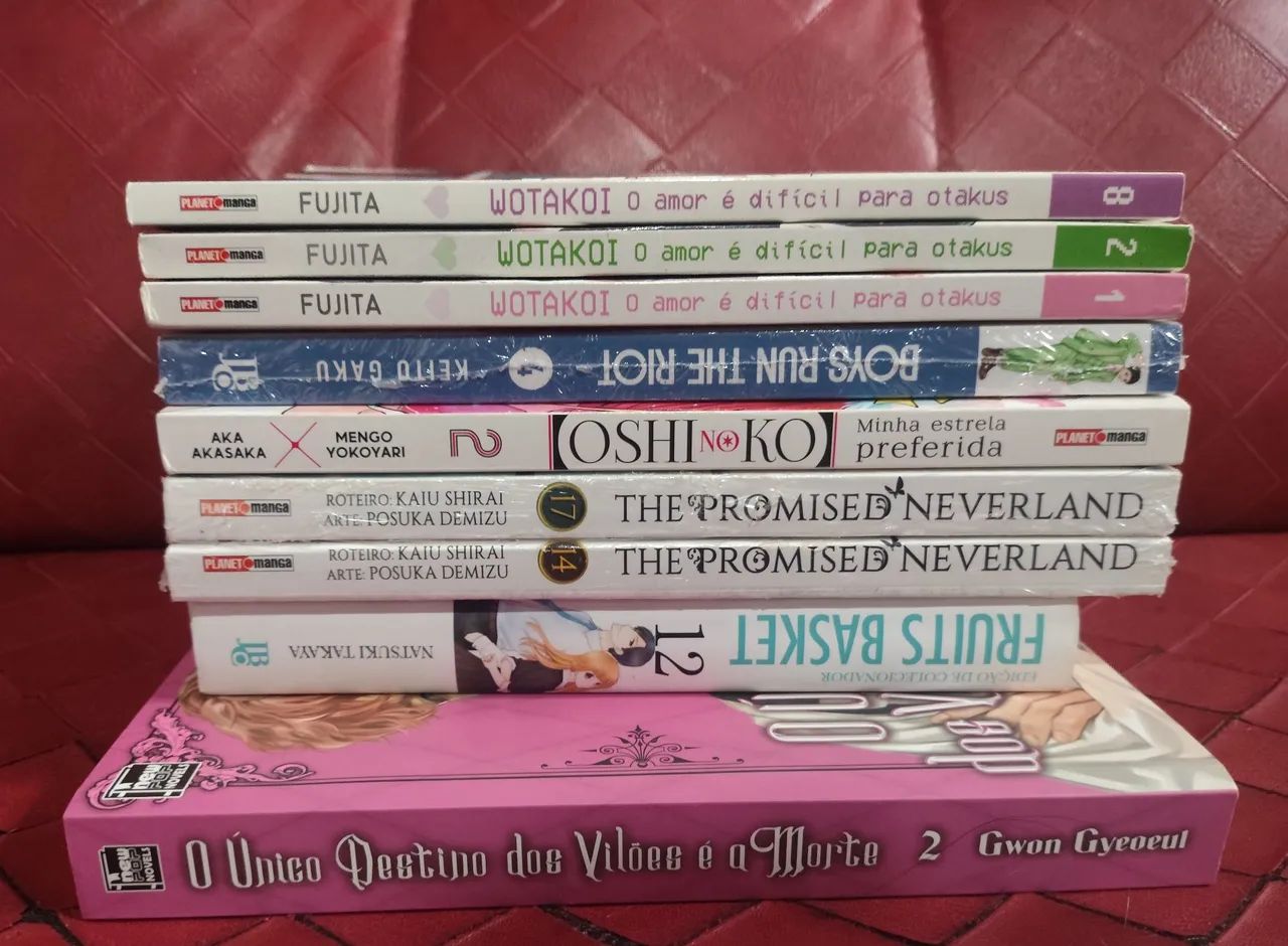 Mangás Diversos: Wotakoi, The Promissed Neverland, Oshi no Ko
