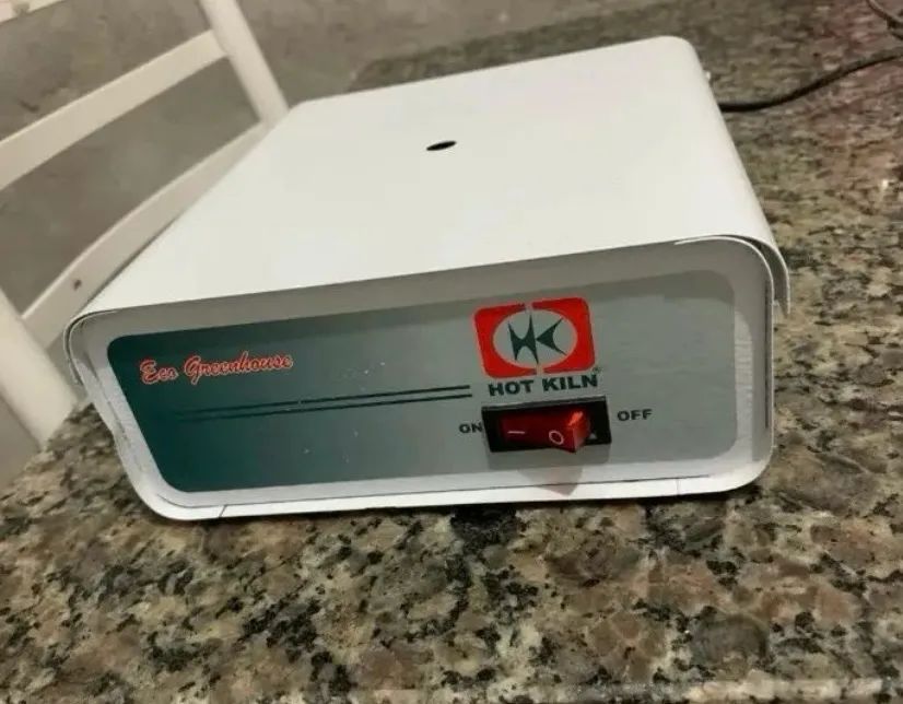 Estufa (esterelizador) de unhas 60 reais 