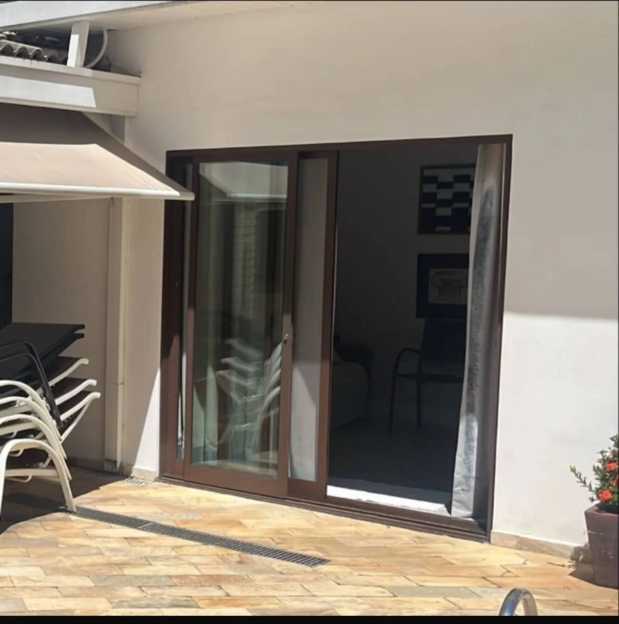 Porta 2 m x 2,10 m esquadria