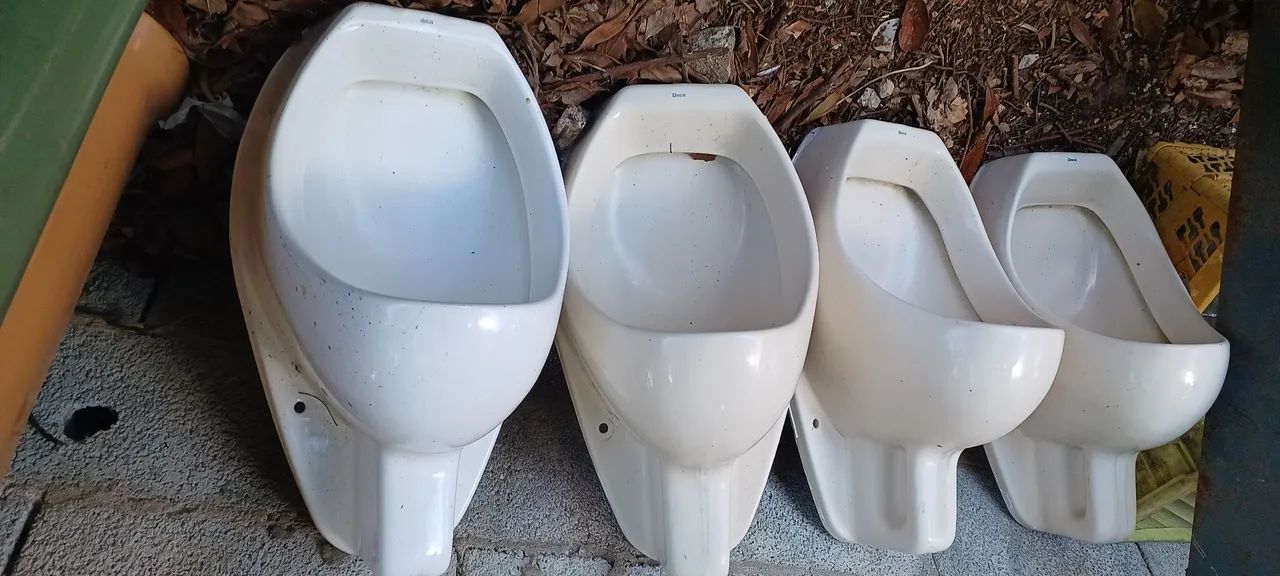 4 Urinol de Porcelana Deca - Usados /// R$250,00 cada  - Foto 2