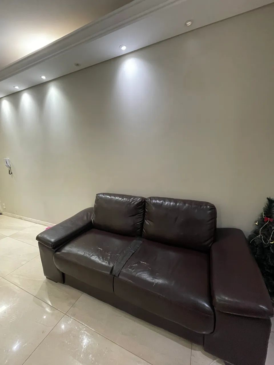 Vendo sofá de couro64520797125634120