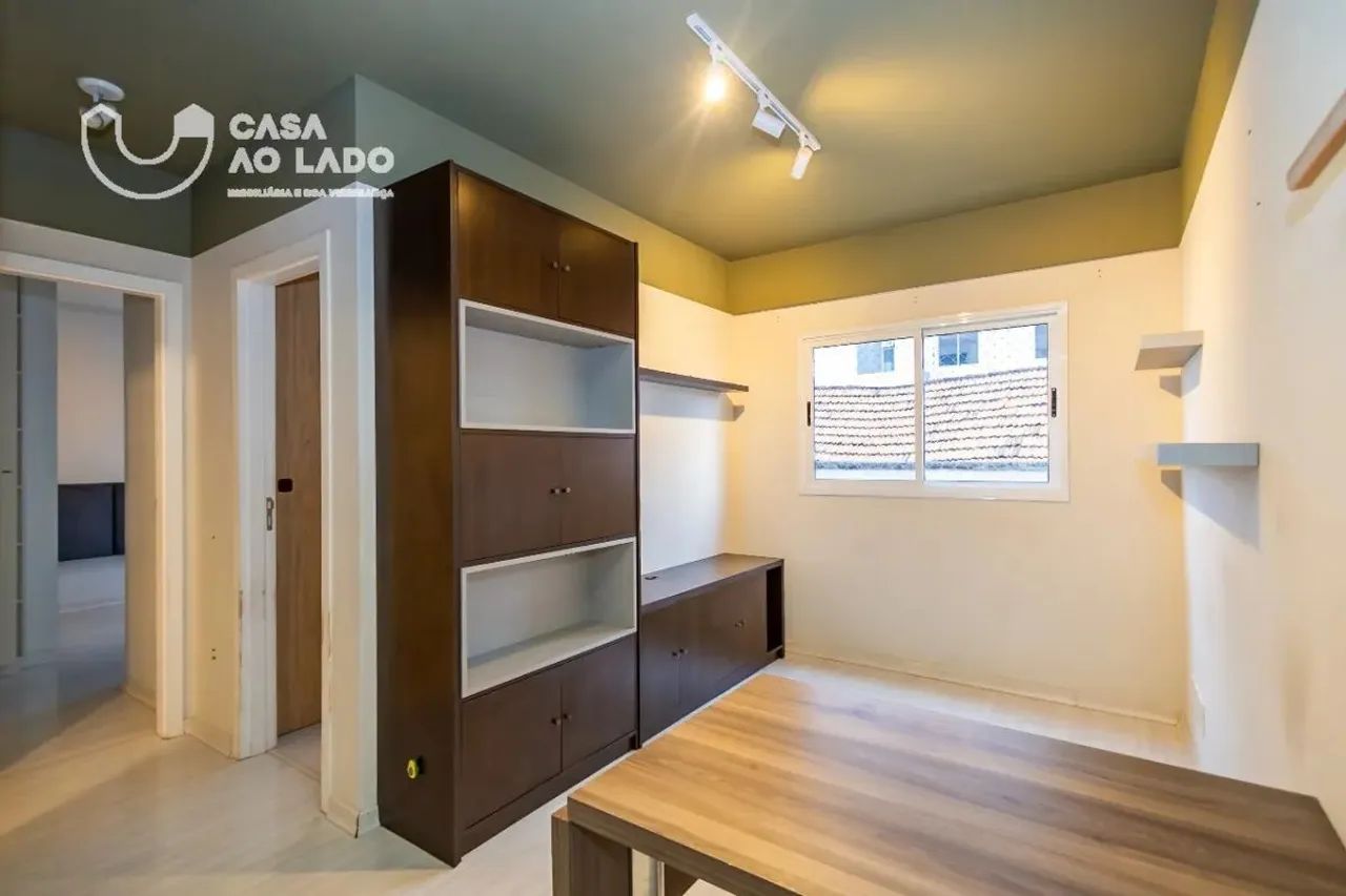 Apartamento de 58m² semimobiliado com 02 quartos no Centro - Curitiba/PR - Foto 2