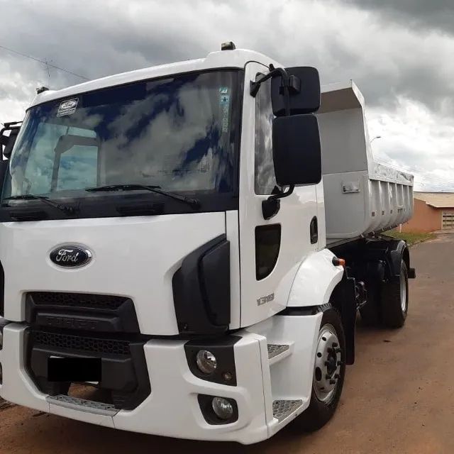 Ford Cargo 1319 Caçamba 2013 (repasse)