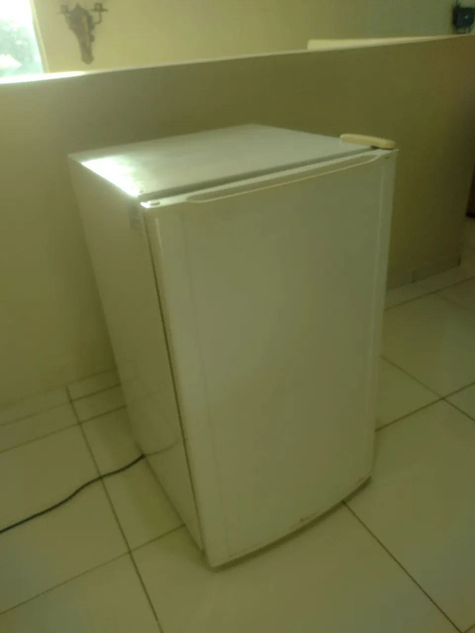 Refrigerador elux r120