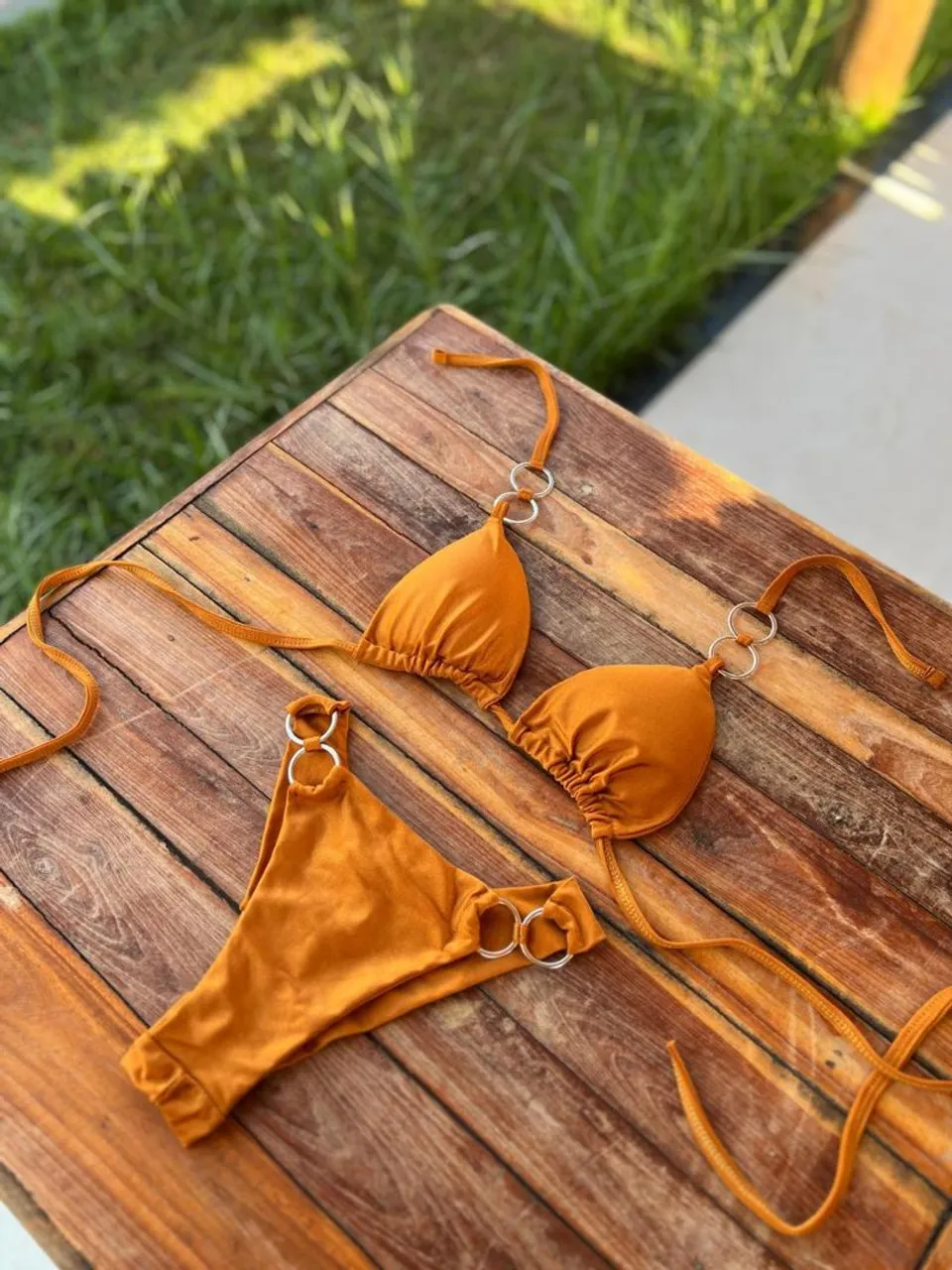 Biquíni Bronze com Argolas