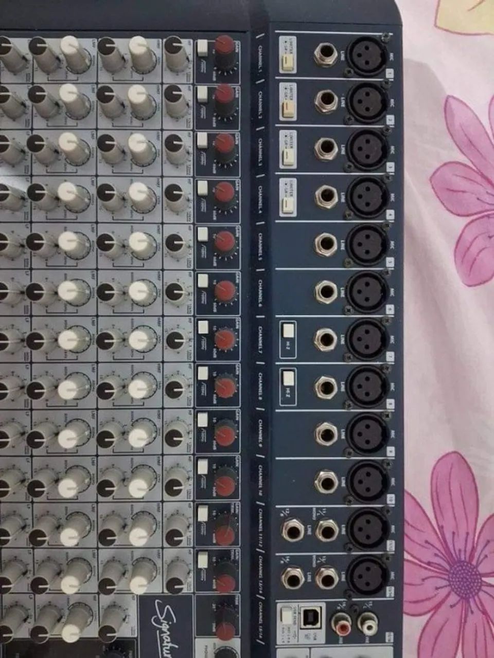 Mesa de Som Soundcraft Signature 16 - Foto 6