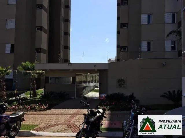 Apartamento com 03 quartos sendo 01 suíte com armários na região Sul de Londrina