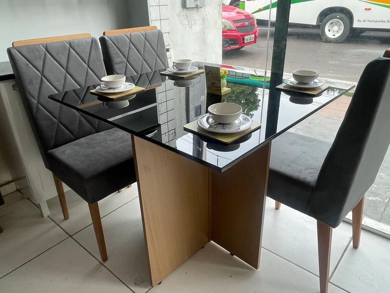New dining table64341732254466120