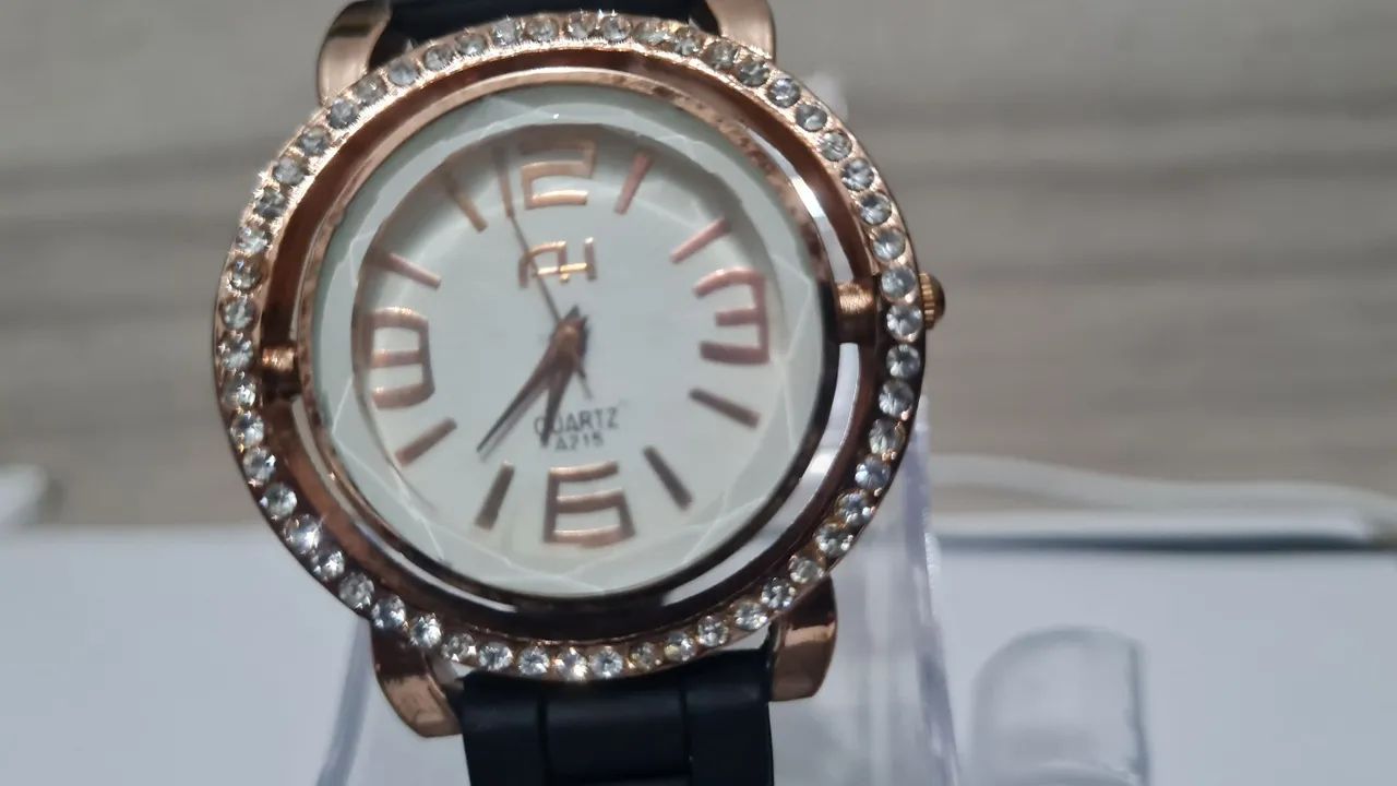 Relógio feminino com strass Ana Hickmann 