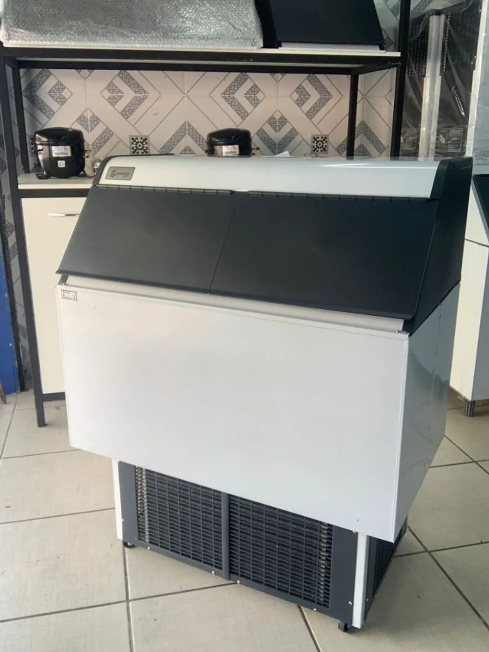 MÁQUINA DE GELO EM CUBO 150KG - Foto 2