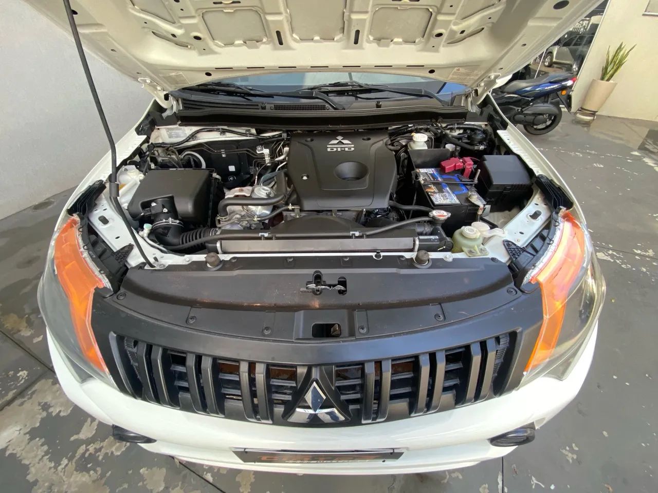 L200 triton sport gl muito nova aceita troca por veículo de menor valor - Foto 5