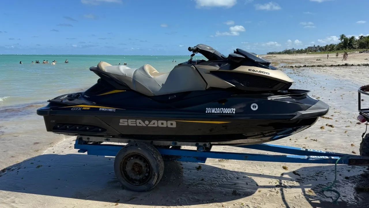 Jet ski  Sea-Doo GTX 155 - 2017 com  170 horas 