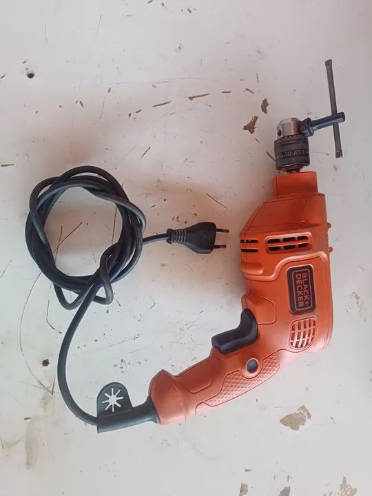 Furadeira Black & Decker560 watts  - Foto 2