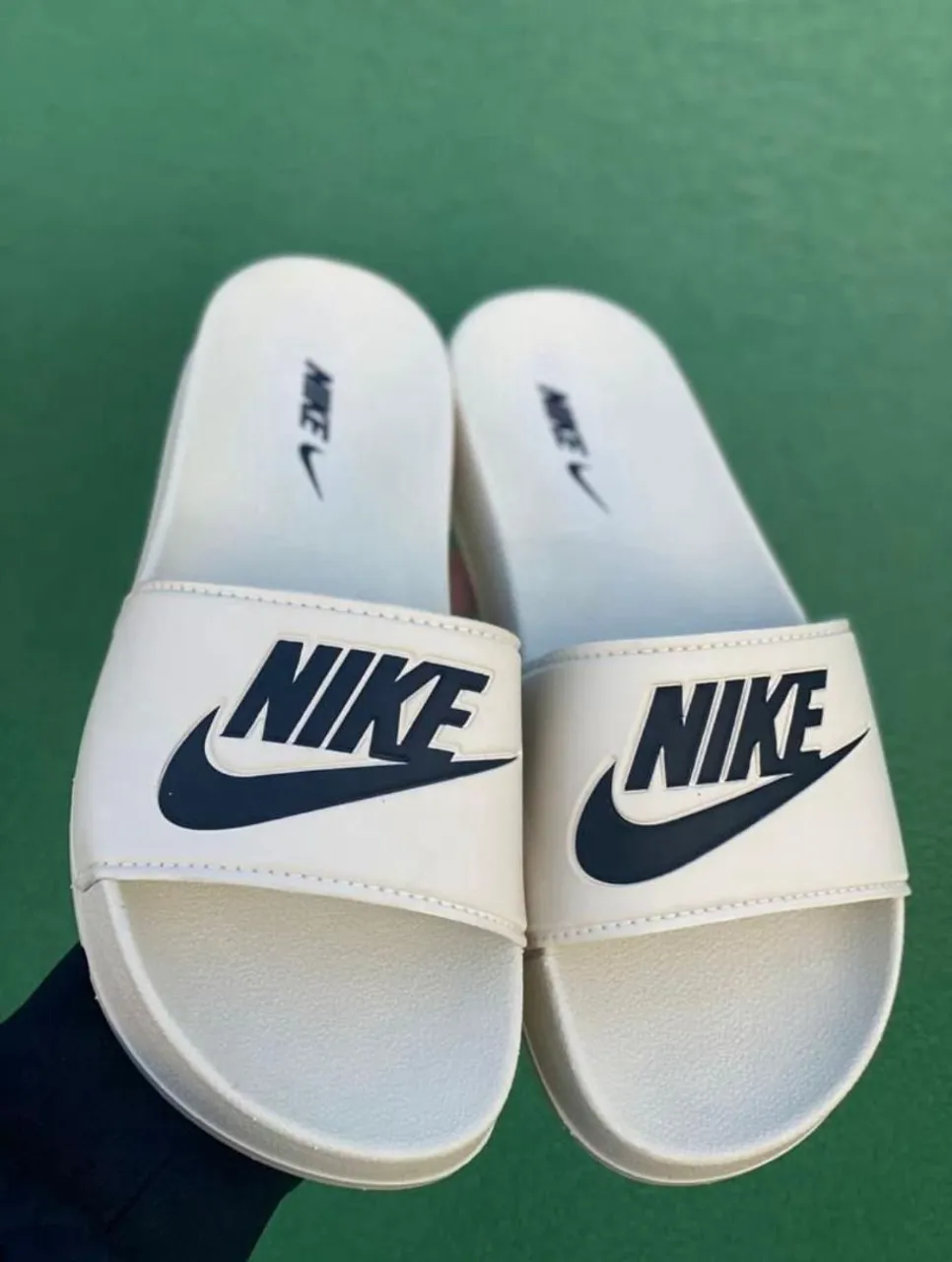 Chinelos Papete Nike (Bege)