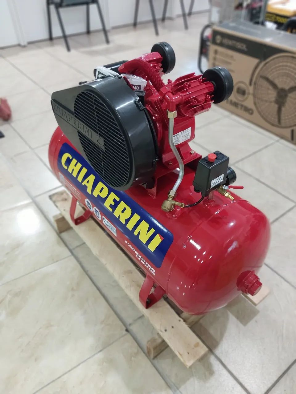 Compressor de ar 110L Chiaperini Profissional 2hp 140psi (Loja) - Foto 4