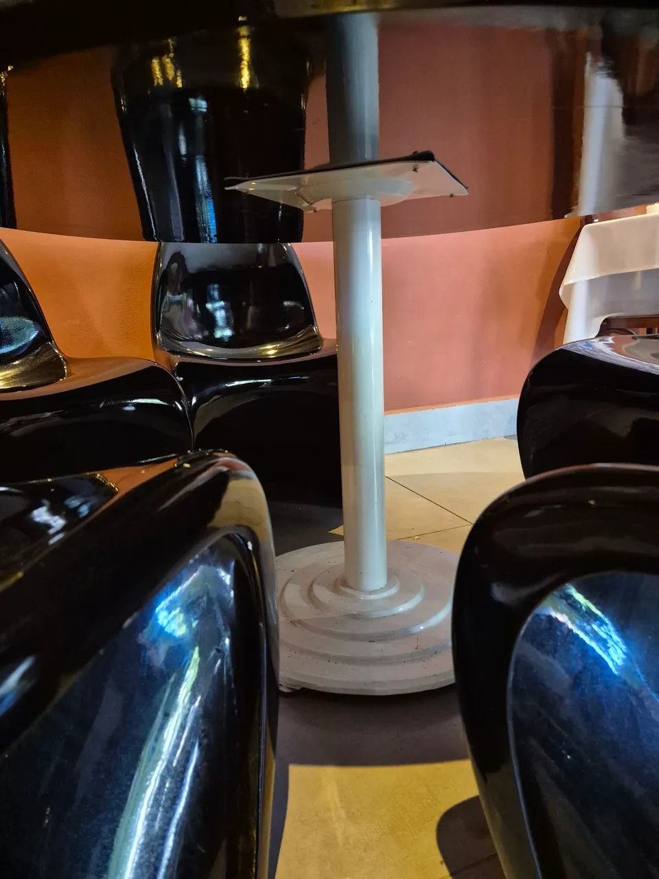 Mesa redonda grande linda64311798070786124