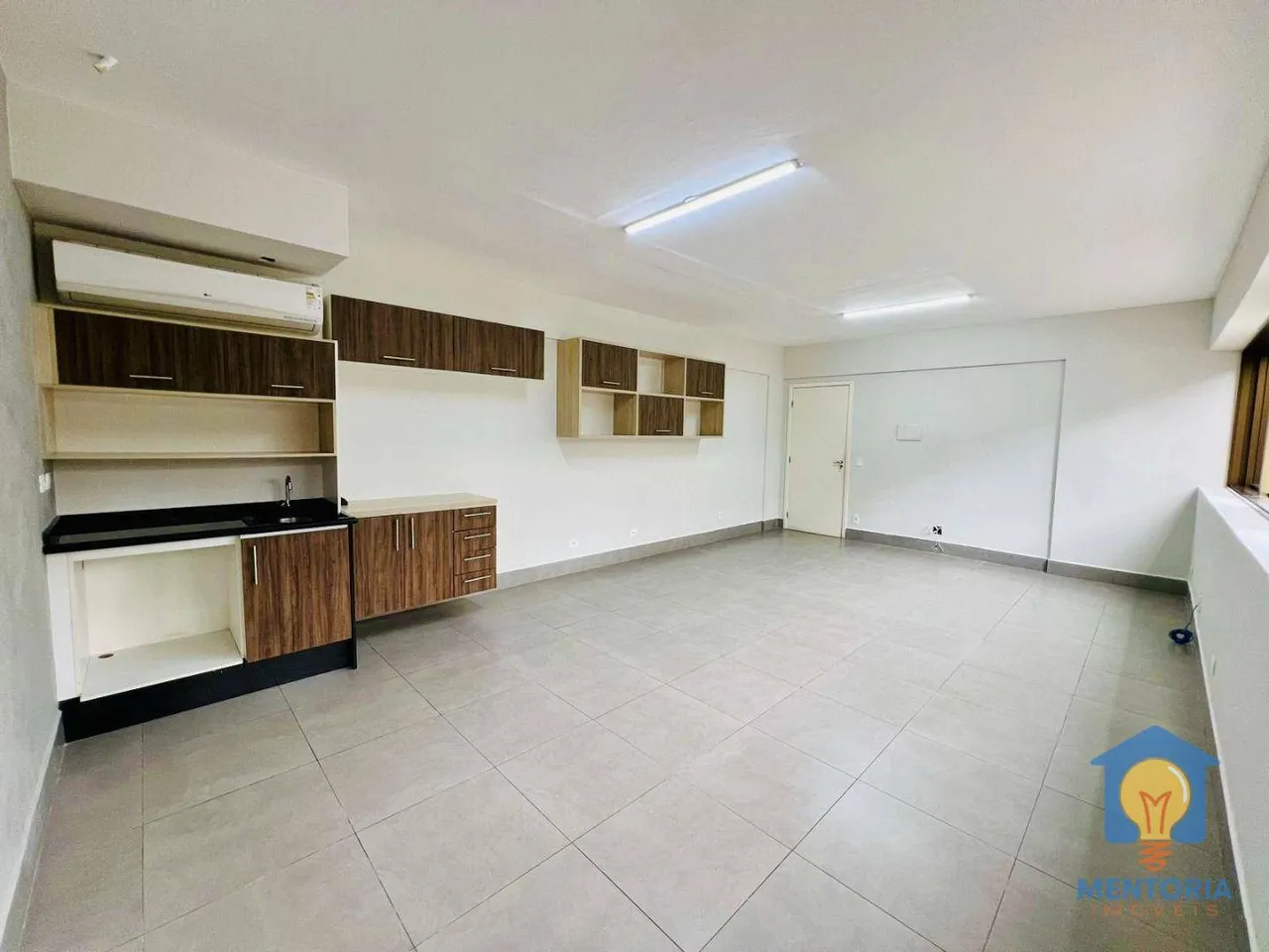 Sala à venda, 44 m² por R$ 212.000,00 - Paisagem Renoir - Cotia/SP