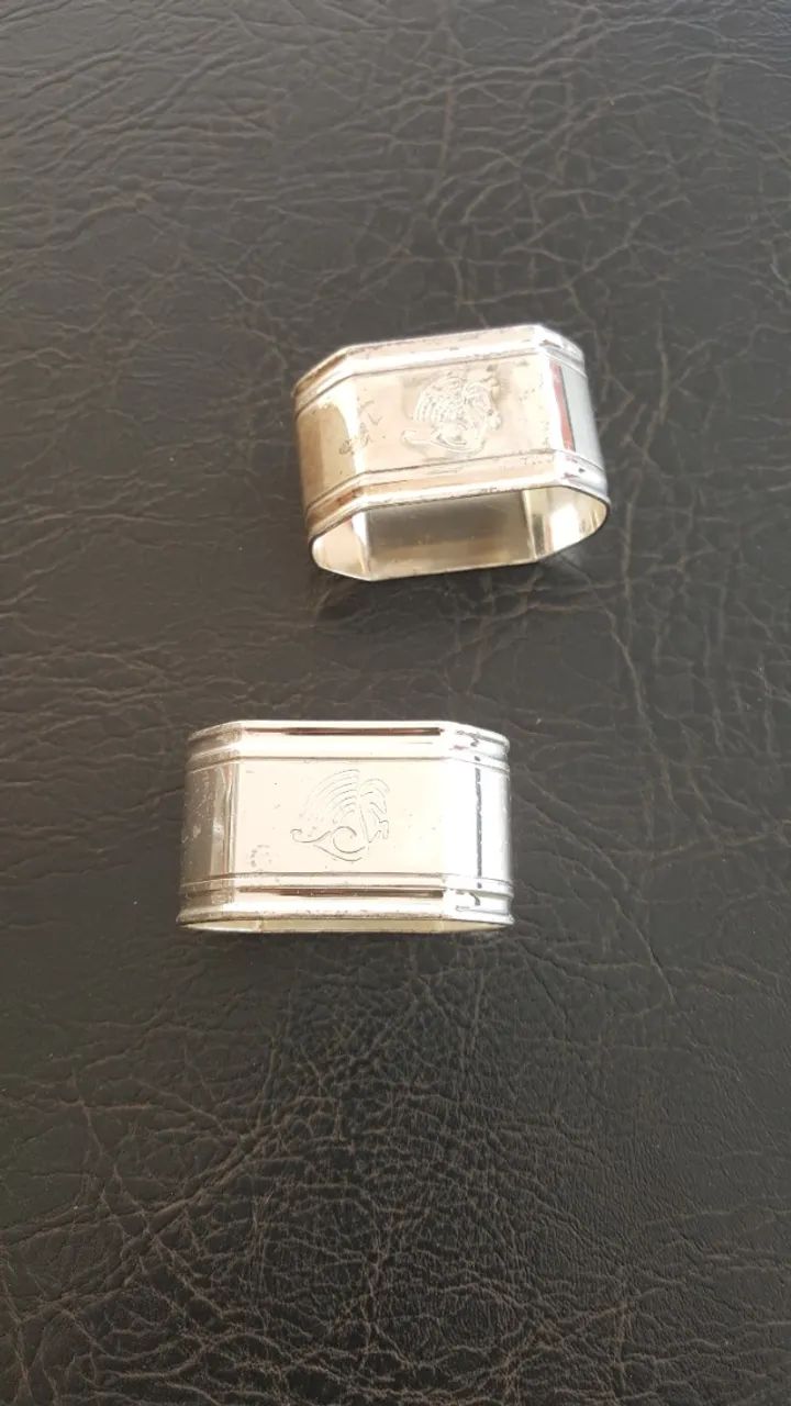 Dois porta guardanapo prata 