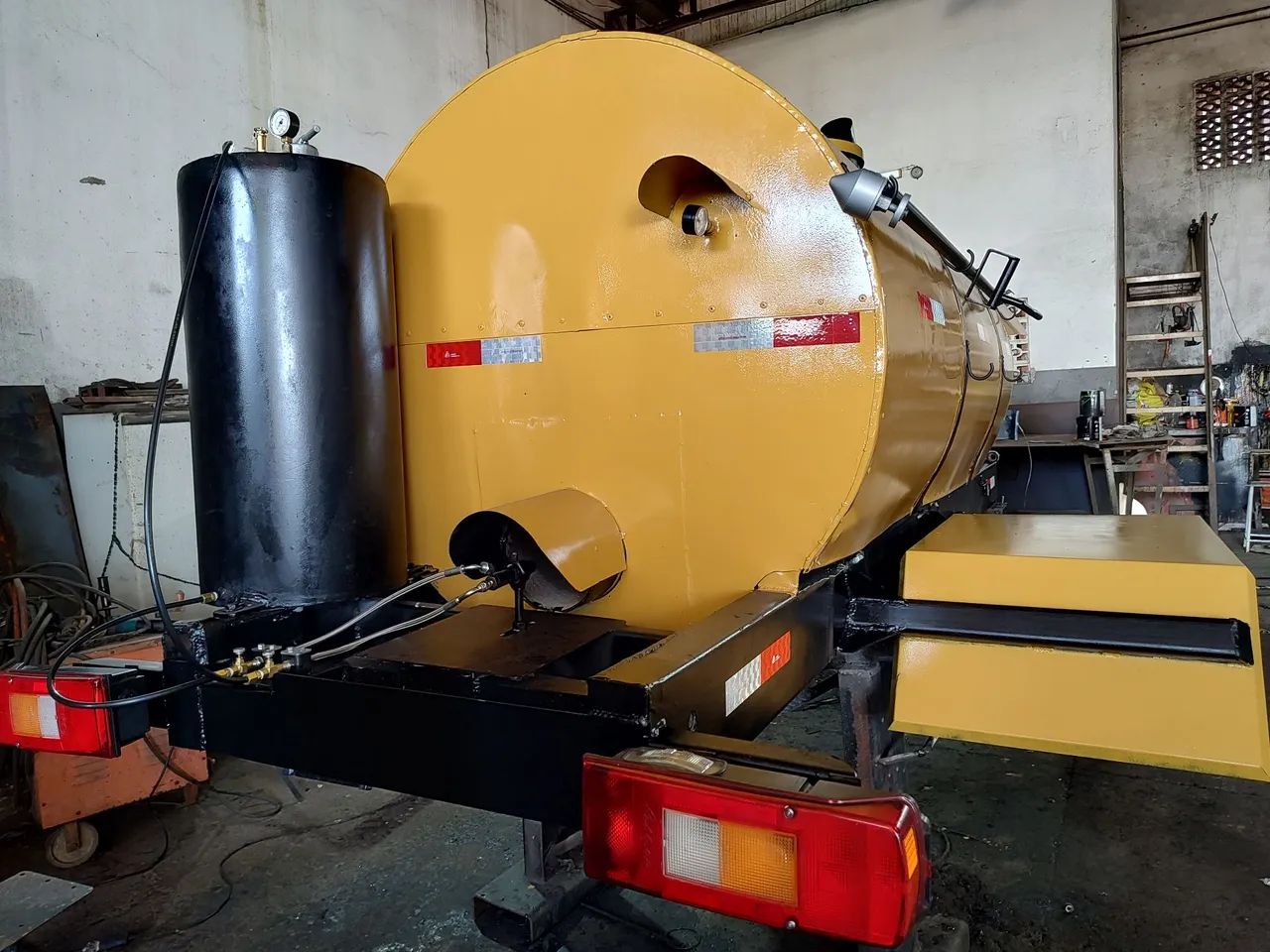 ESPARGIDOR DE ASFALTO USADO. - Foto 3