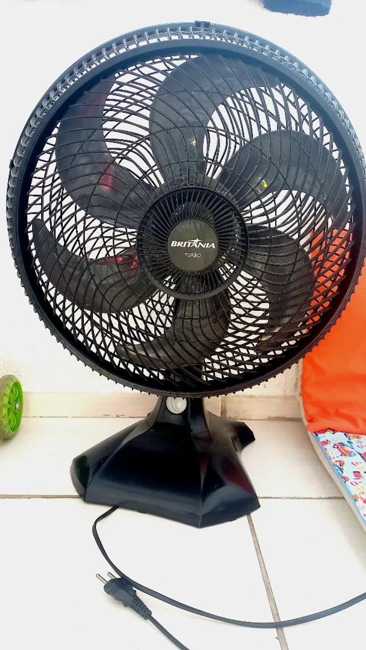 $100 Ventilador grande brintânia