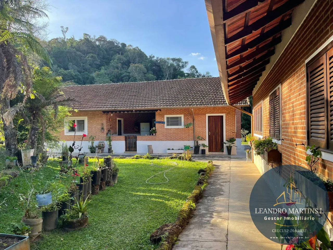Sítio de 323.000 m² 2 Casas Piscinas e Lagos - São Lourenço da Serra-SP