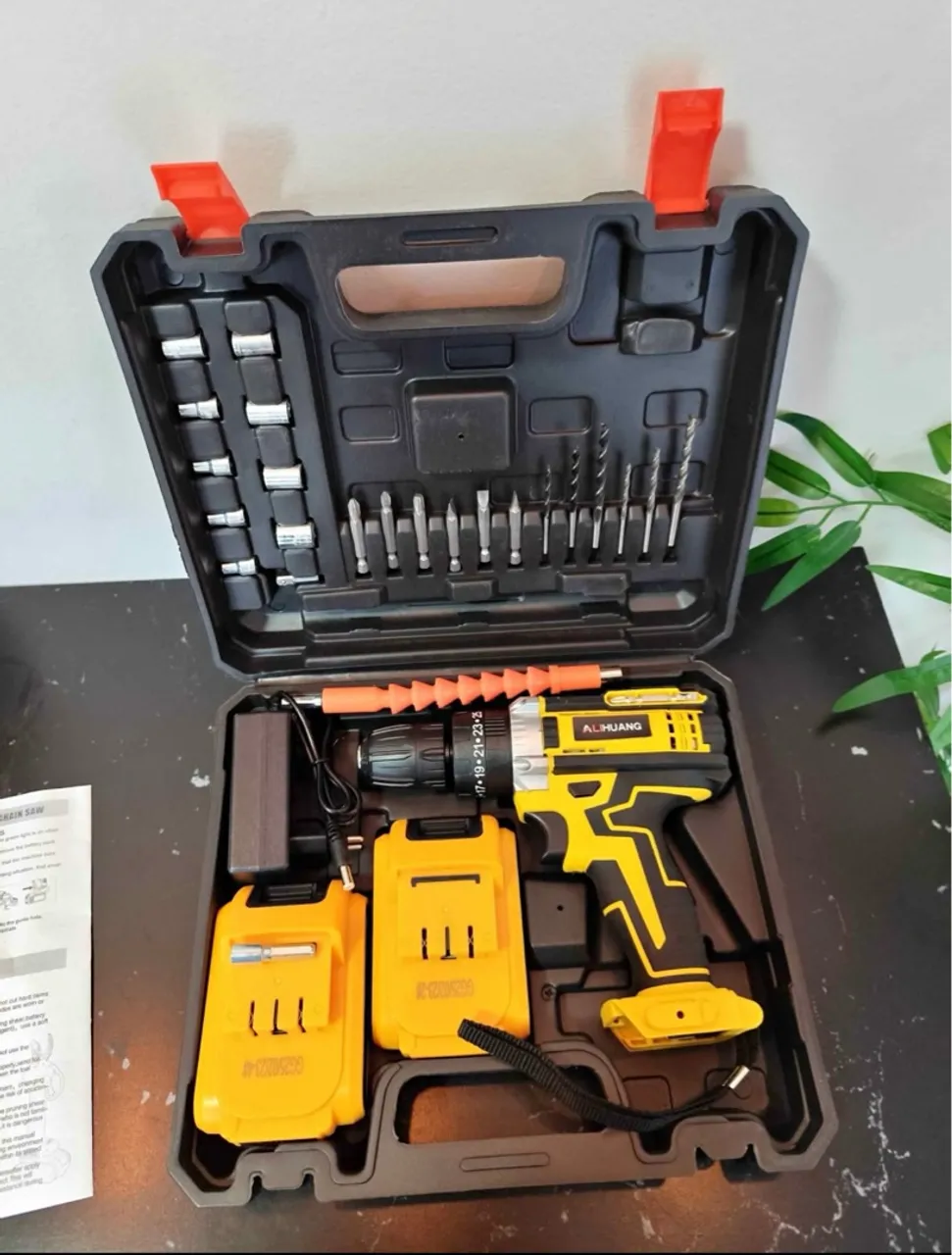 Furadeira/Parafusadeira de Impacto Profissional com Kit Completo
