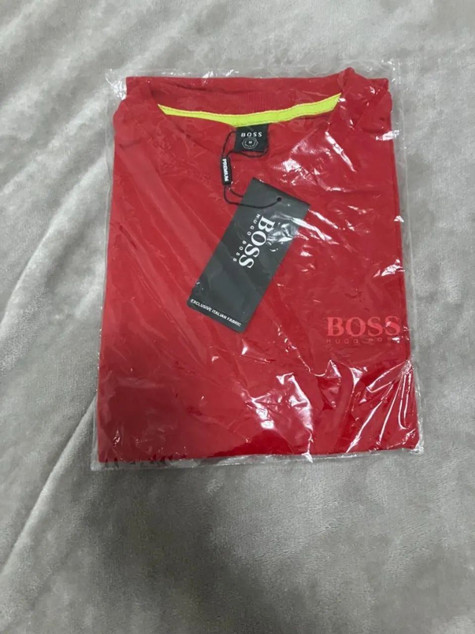 Camisa Hugo Boss, Tamanho P, Nova, Malha Peruana - Foto 3